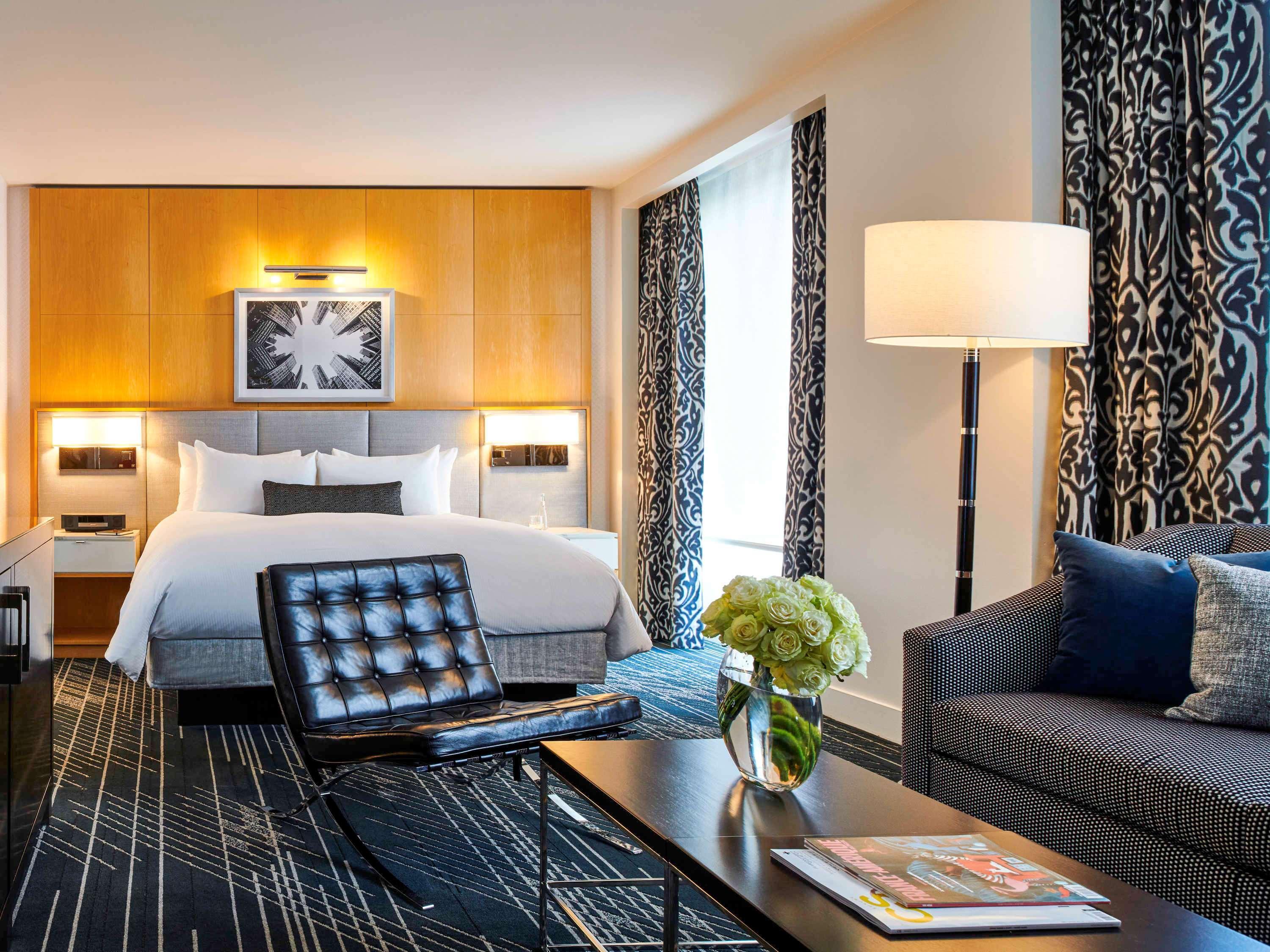 Sofitel Chicago Magnificent Mile Ξενοδοχείο Εξωτερικό φωτογραφία A suite at the Hotel Commonwealth