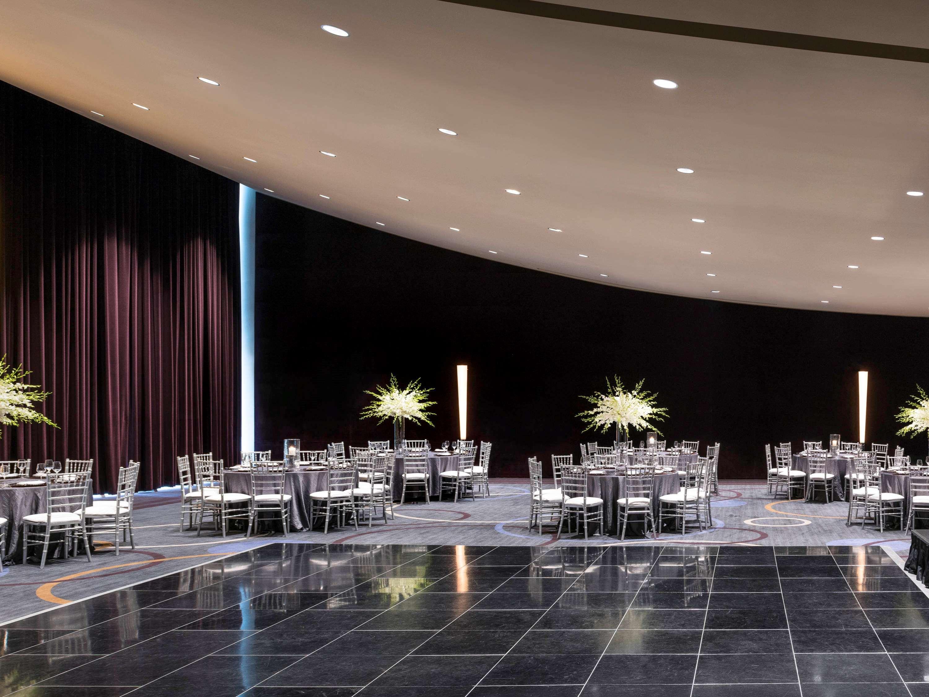 Sofitel Chicago Magnificent Mile Ξενοδοχείο Εξωτερικό φωτογραφία The Grand Ballroom