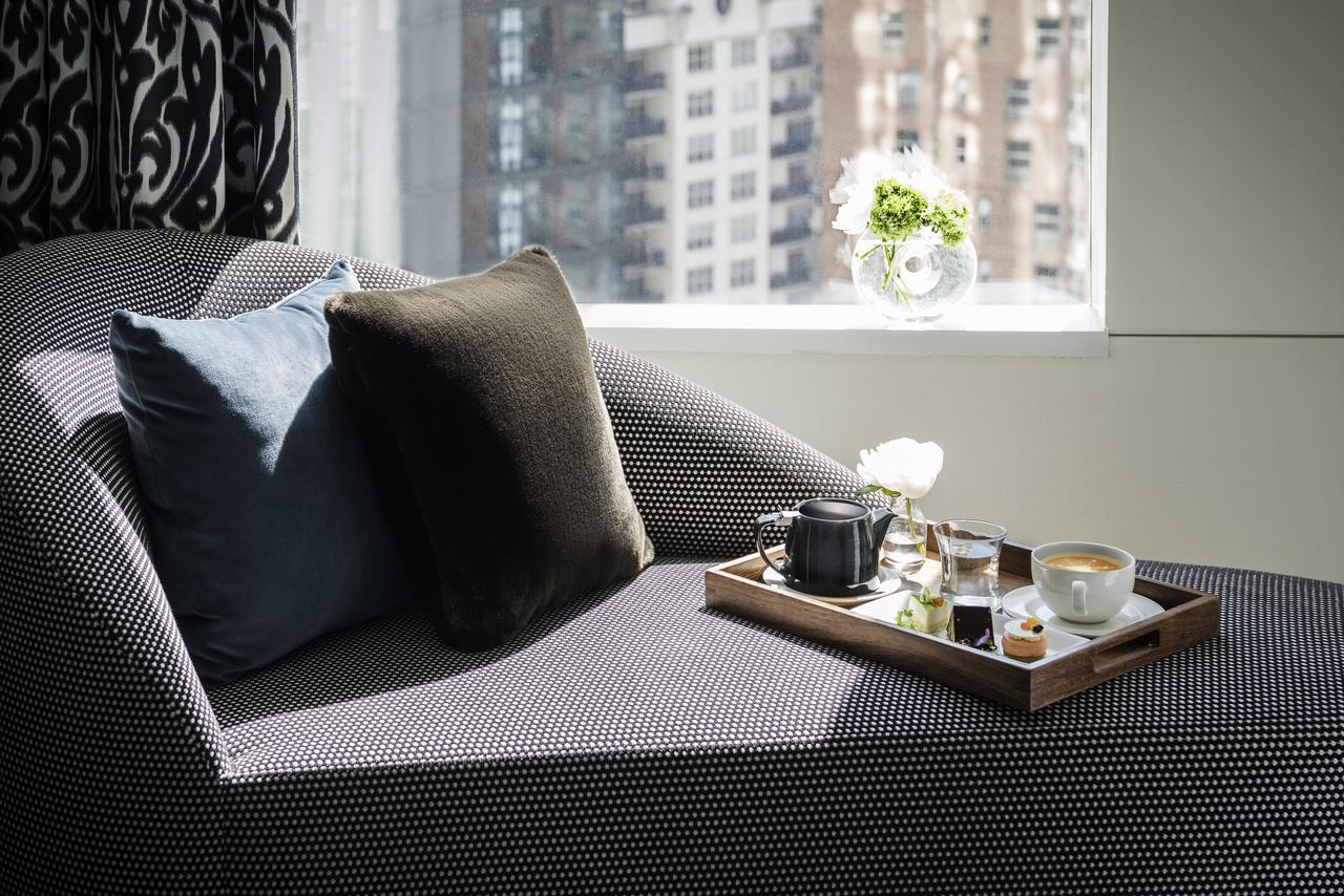 Sofitel Chicago Magnificent Mile Ξενοδοχείο Εξωτερικό φωτογραφία A tea tray