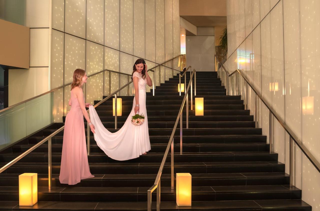 Sofitel Chicago Magnificent Mile Ξενοδοχείο Εξωτερικό φωτογραφία Wedding at the hotel